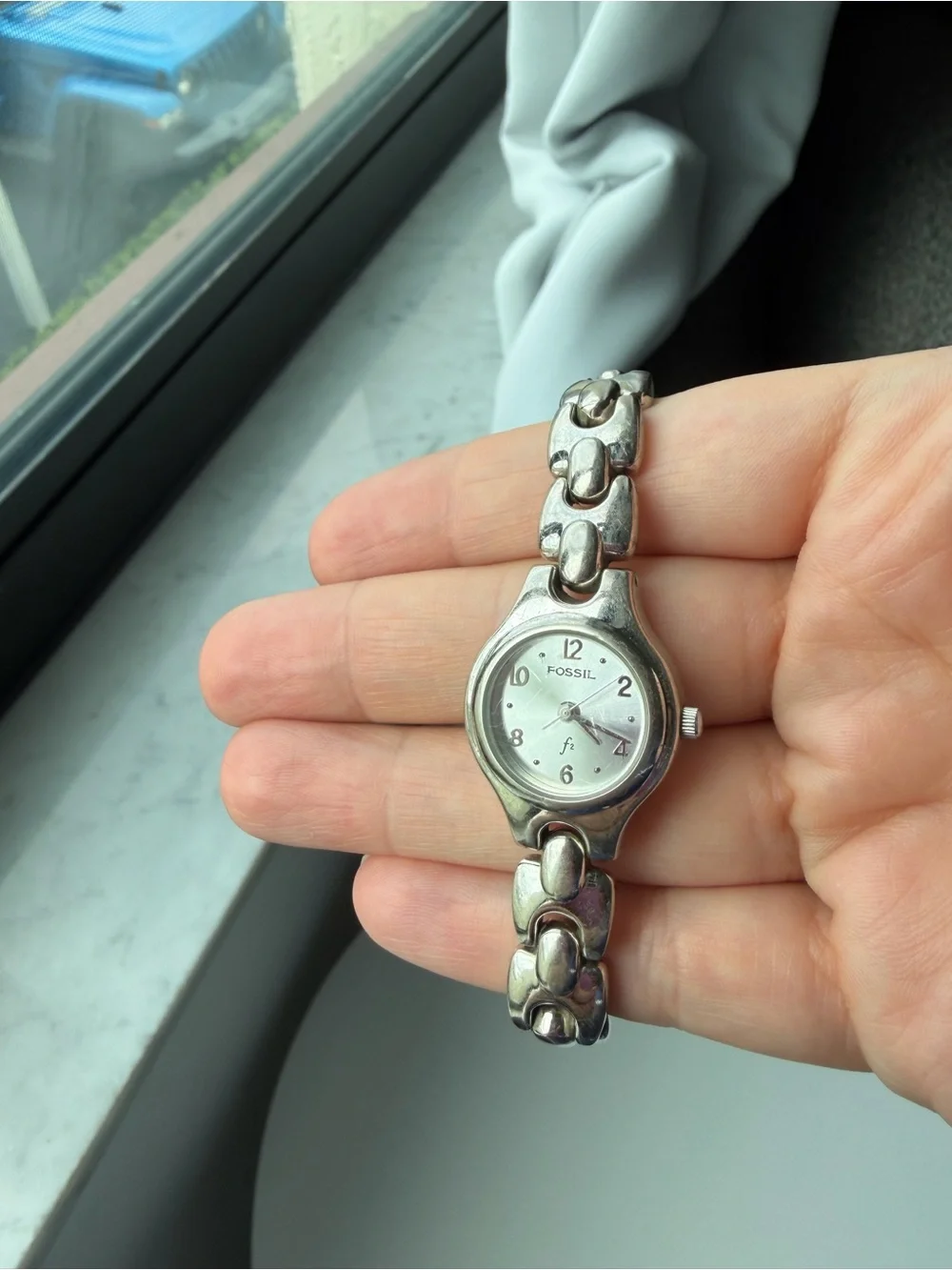 Y2K Women’s Silver Tone Fossil Watch/ New Battery/ Working